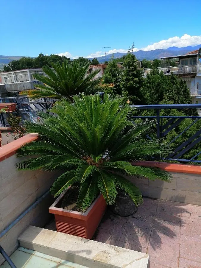 Casa 1 Sole - Mare - Montagna E Terrazza Panoramica Διαμέρισμα Riposto