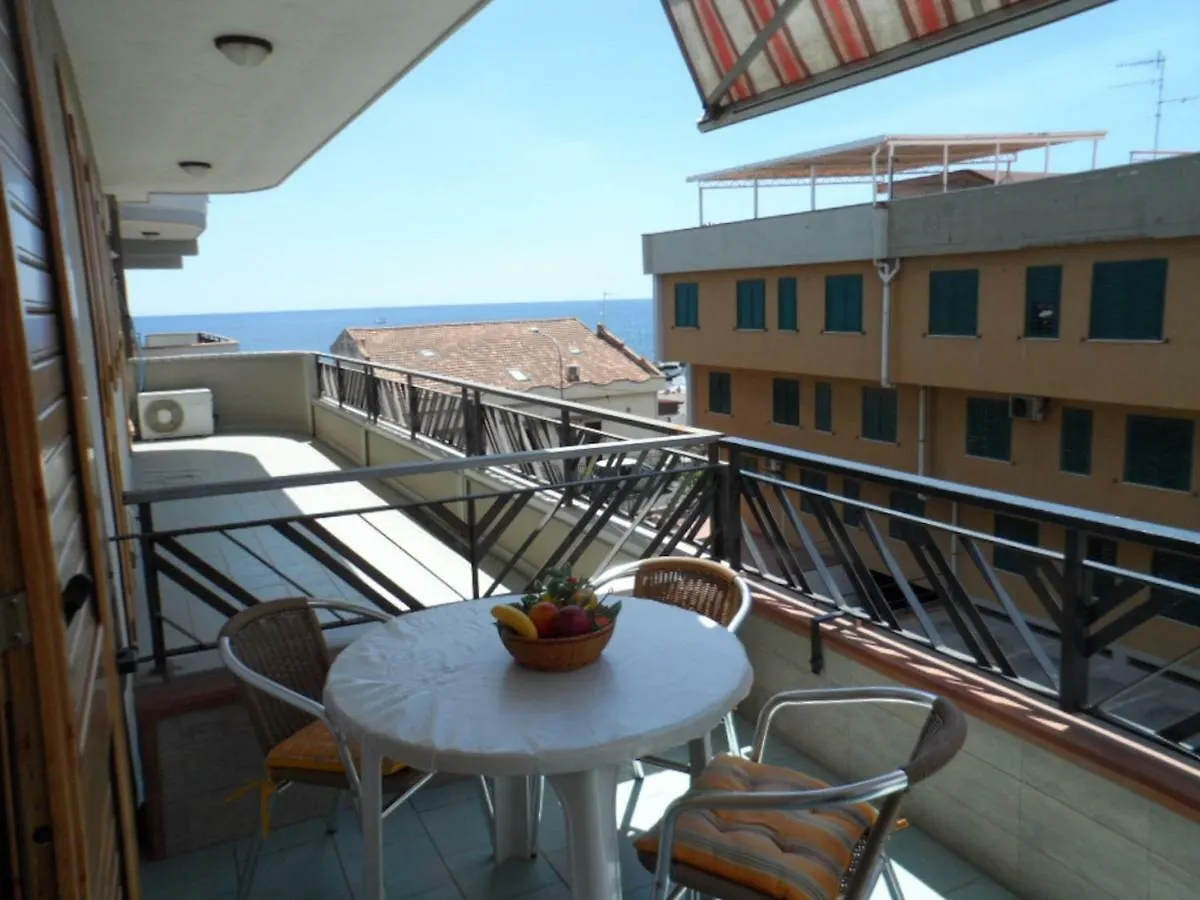Casa 1 Sole - Mare - Montagna E Terrazza Panoramica Διαμέρισμα Riposto